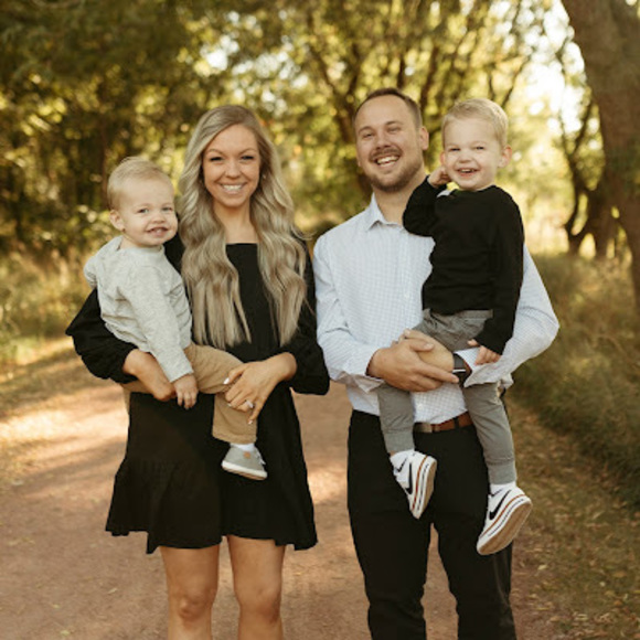 Meet your Posher, Kelsey - Picture 1 of 1